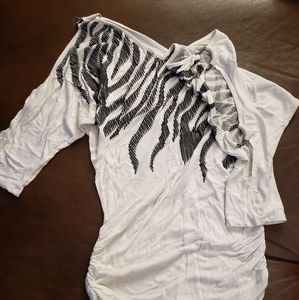 😍White and Black Top